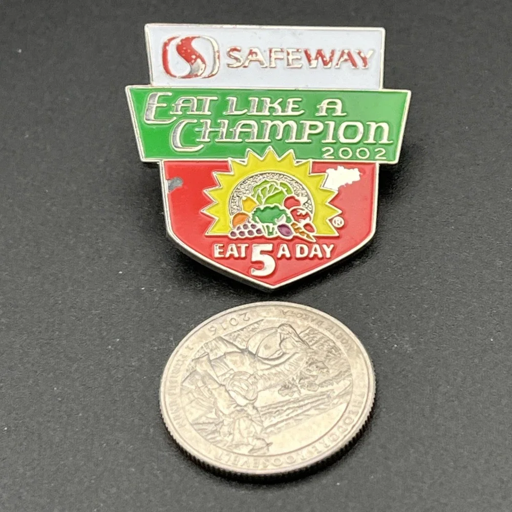 Safeway Eat Like A Champion 2002 Eat 5 Fruits Vegetables A Day Lapel Hat‎ Pin